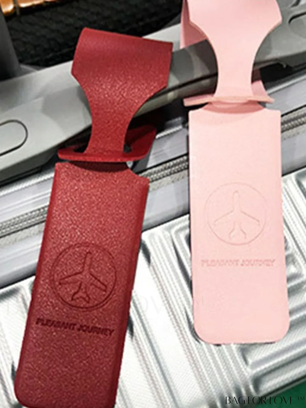 BagForLove - Compact Anti-loss Travel Tag: Luggage & Boarding Pass Holder with Small Pendant Name Tag