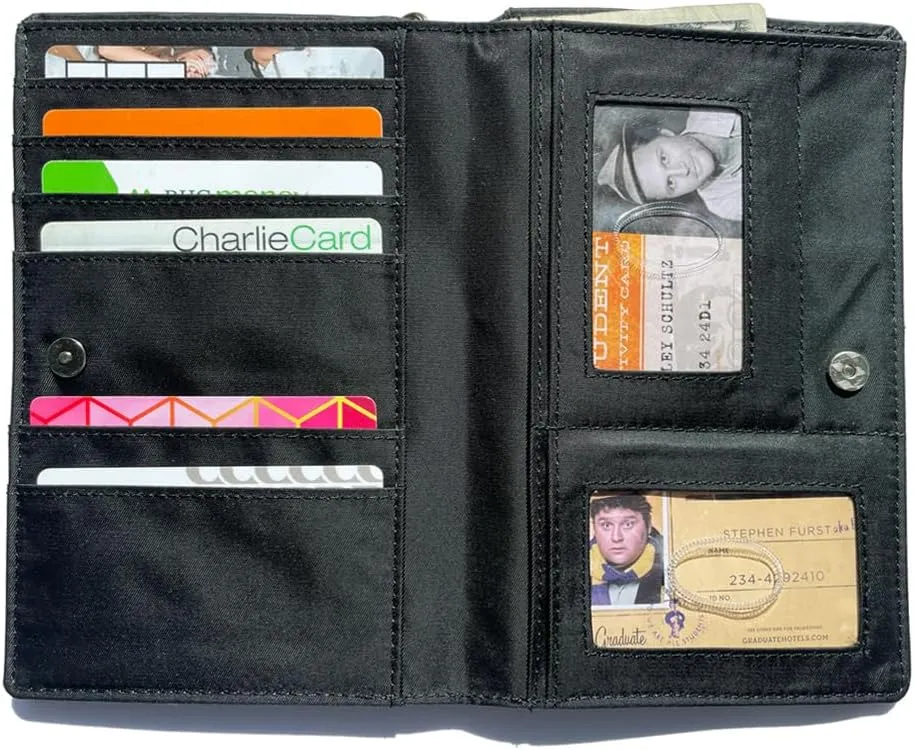 Big Skinny Women's Plus Size myPhone Bi-Fold Slim Wallet, Holds Up to 20 Cards