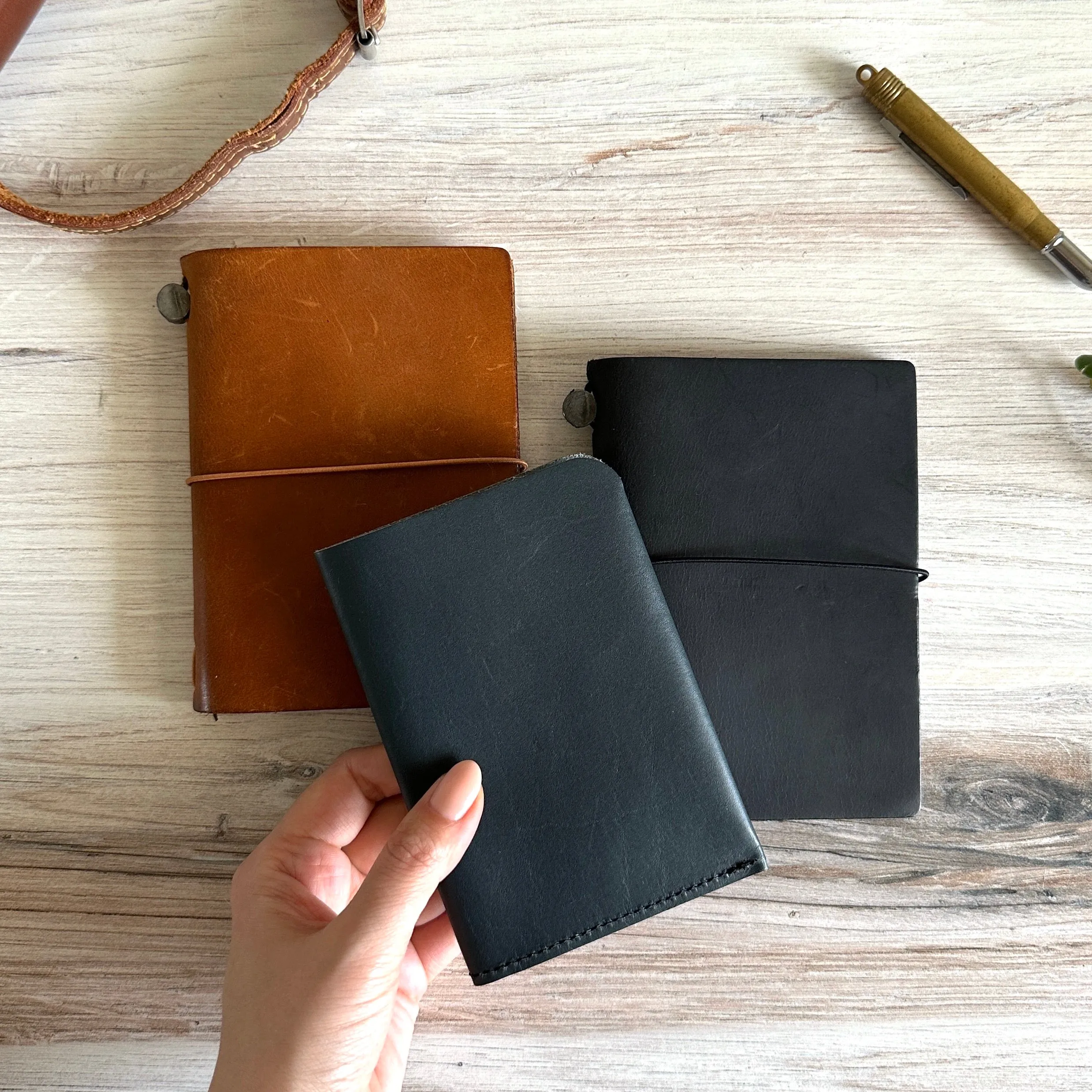 [BKx1.61] Portfolio Folder // Navy (Passport)