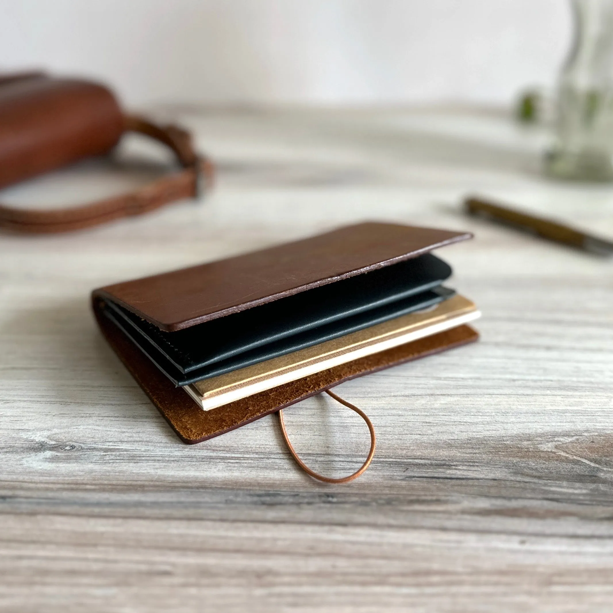 [BKx1.61] Portfolio Folder // Navy (Passport)