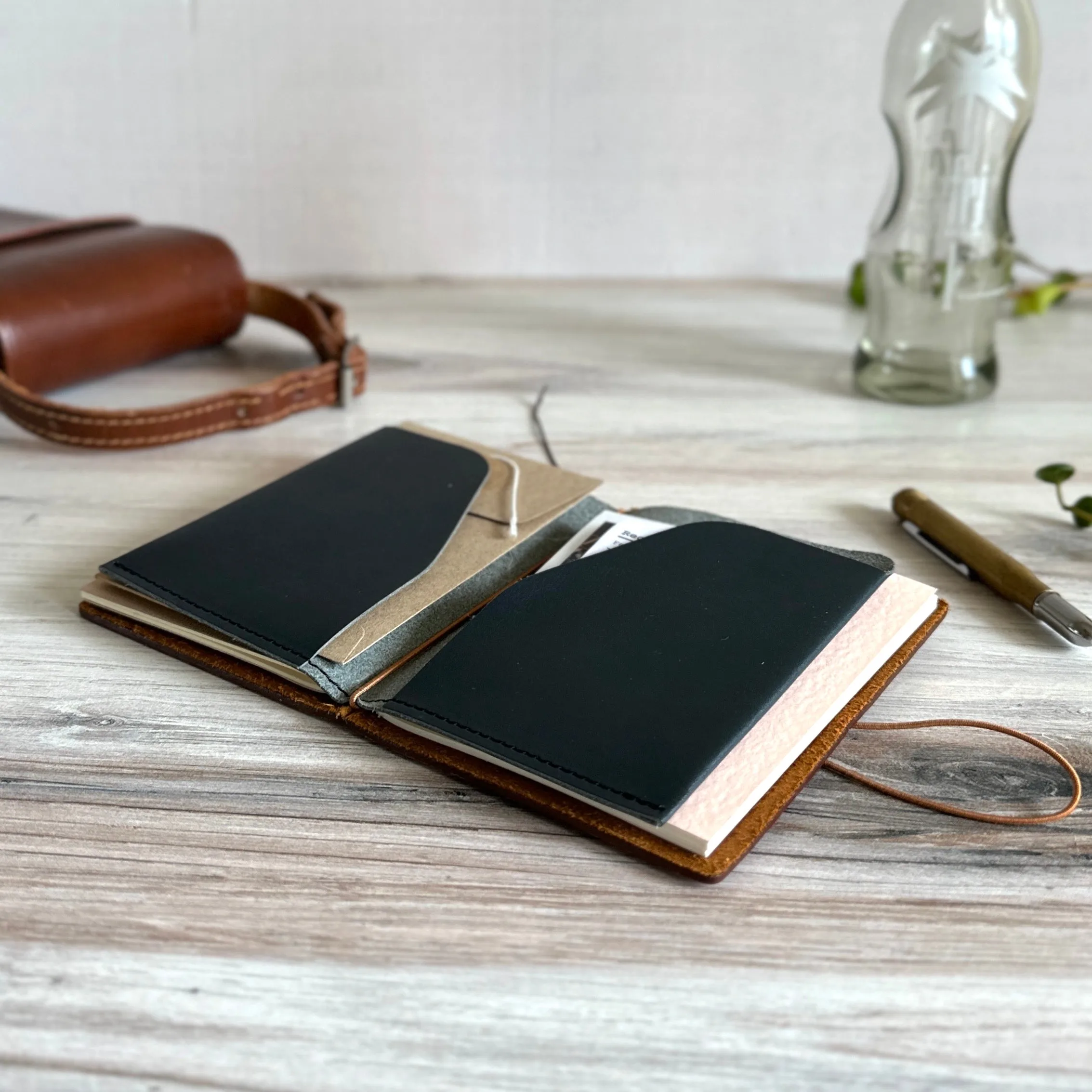 [BKx1.61] Portfolio Folder // Navy (Passport)