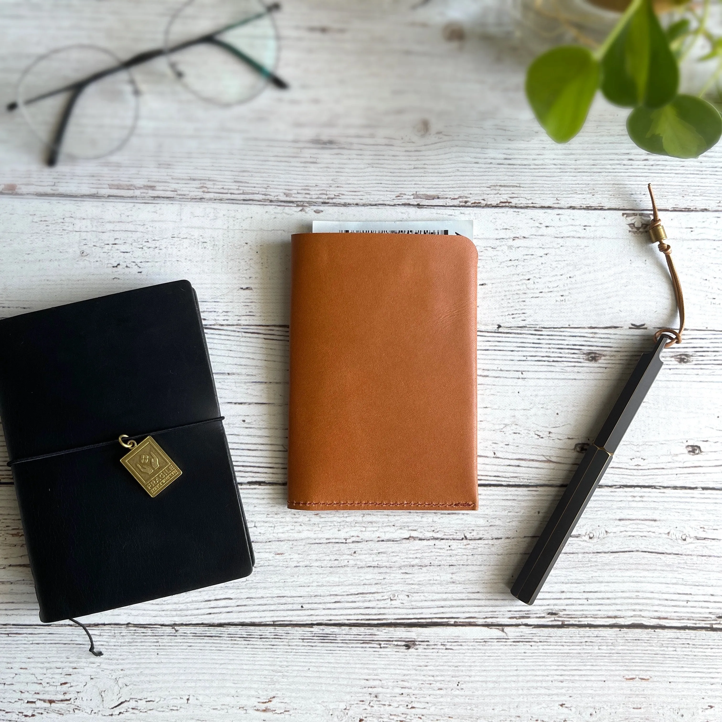 [BKx1.61] Portfolio Folder // Saddle Tan (Passport)