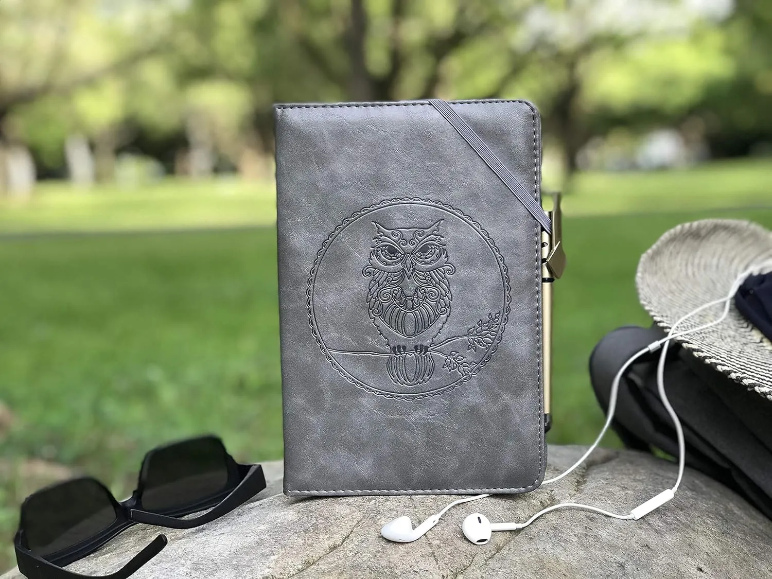 Embossed Faux Leather Journal Gift Set, Refillable Writing Journal for Writers Travel Journal Lined Personal Diary 6x8.75 Notebook, A5 (Owl)
