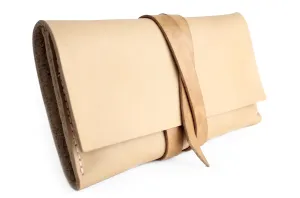 Giulia Leather wallet made of vegetable tanned leather. Customizable with your initials