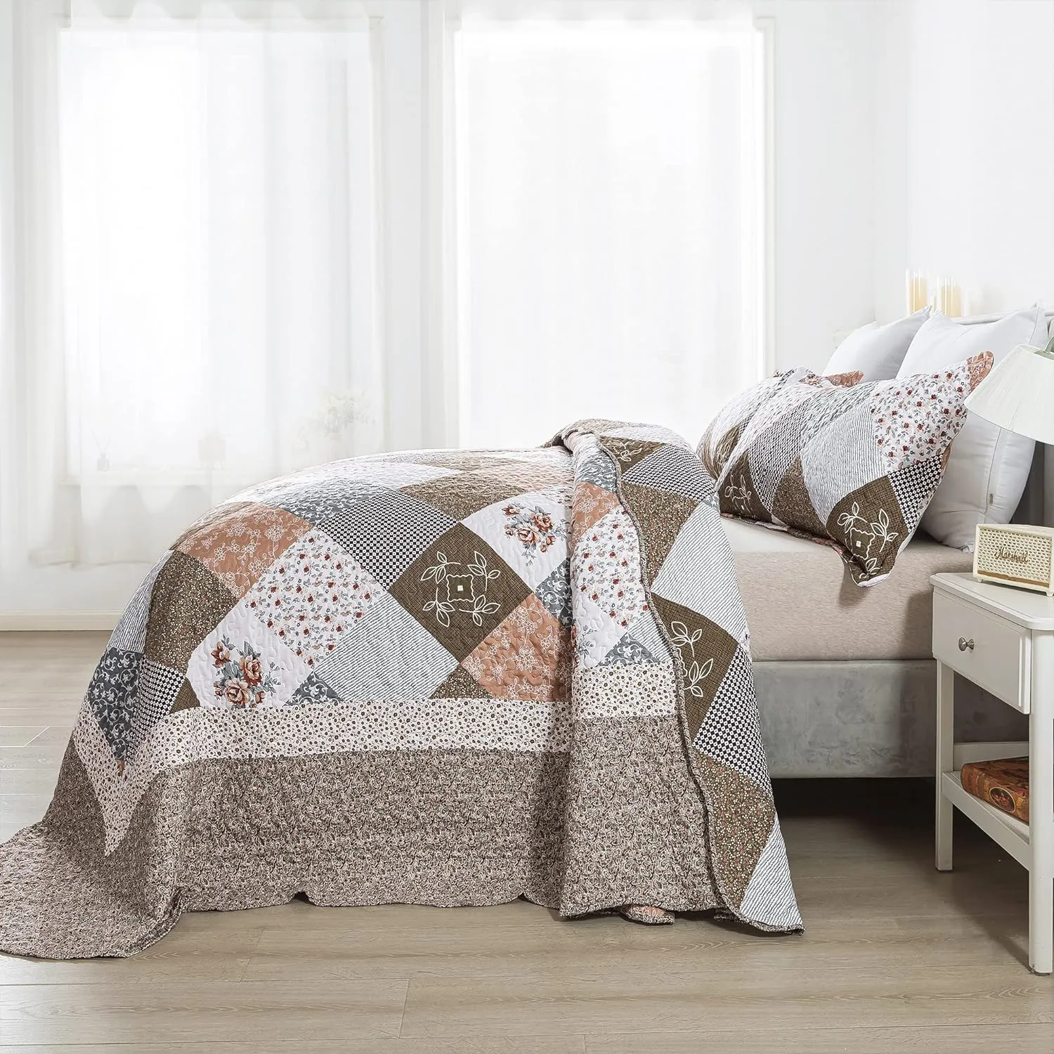 HoneiLife Oversized King Bedspreads 120x120-3 Pcs California King Quilt, Extra Large Quilt Sets All Season Use,Rustic Bedding Sets King Size,Reversible Coverlet Lightweight Microfiber Bed Quilts
