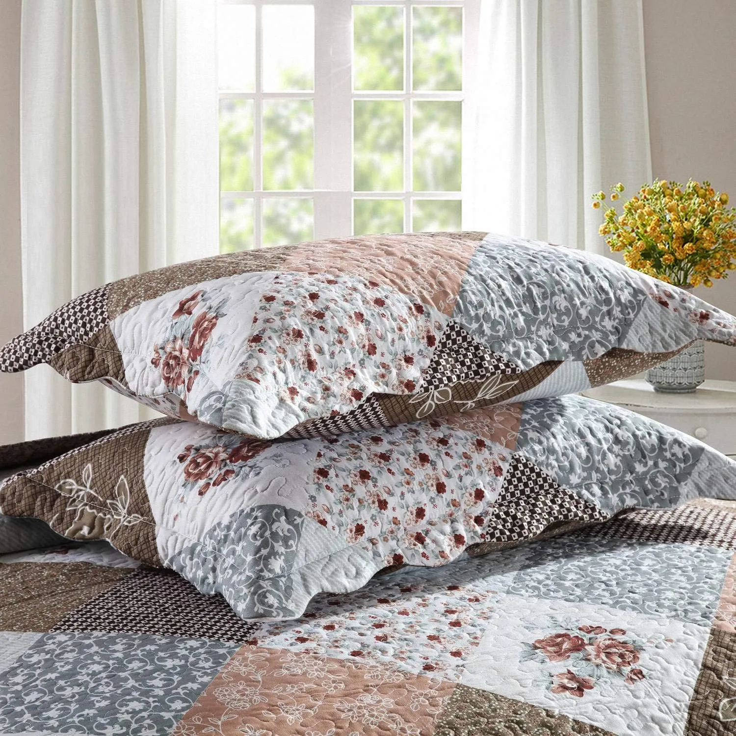 HoneiLife Quilt Set King Size - 3 Piece Microfiber Reversible Bedspreads Patchwork Coverlet Floral Bedding Set All Season Quilts- Splicing Mocha Rose