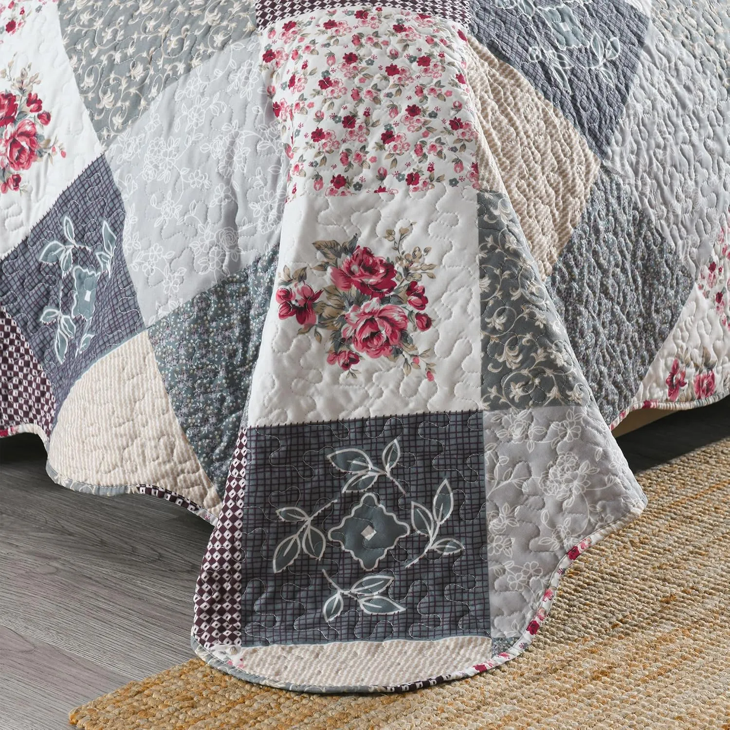 HoneiLife Quilt Set King Size - 3 Piece Microfiber Reversible Bedspreads Patchwork Coverlets Floral Bedding Set All Season Quilts-Grey Rose
