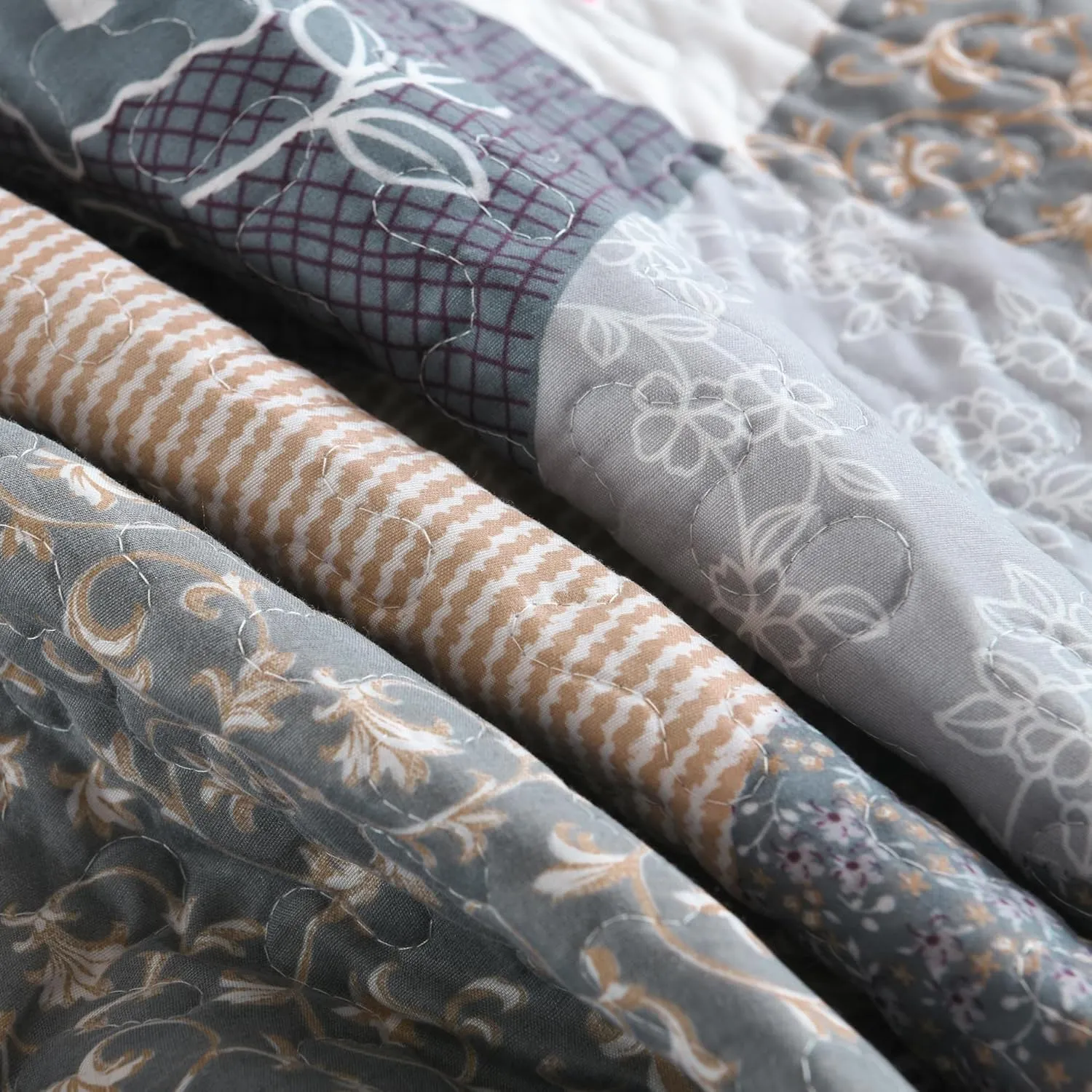 HoneiLife Quilt Set King Size - 3 Piece Microfiber Reversible Bedspreads Patchwork Coverlets Floral Bedding Set All Season Quilts-Grey Rose