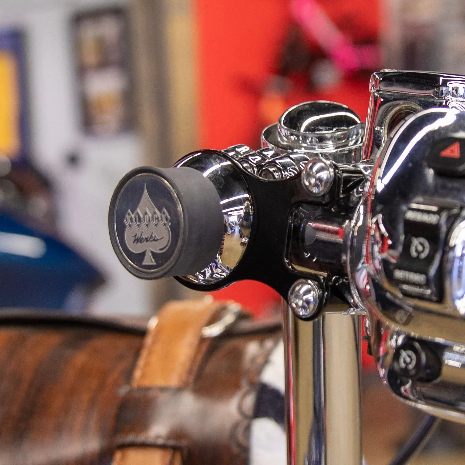 iOmounts® Magnetic Phone Mount for Indian® 2014-2025 Chief, Chieftain, Roadmaster and Springfield