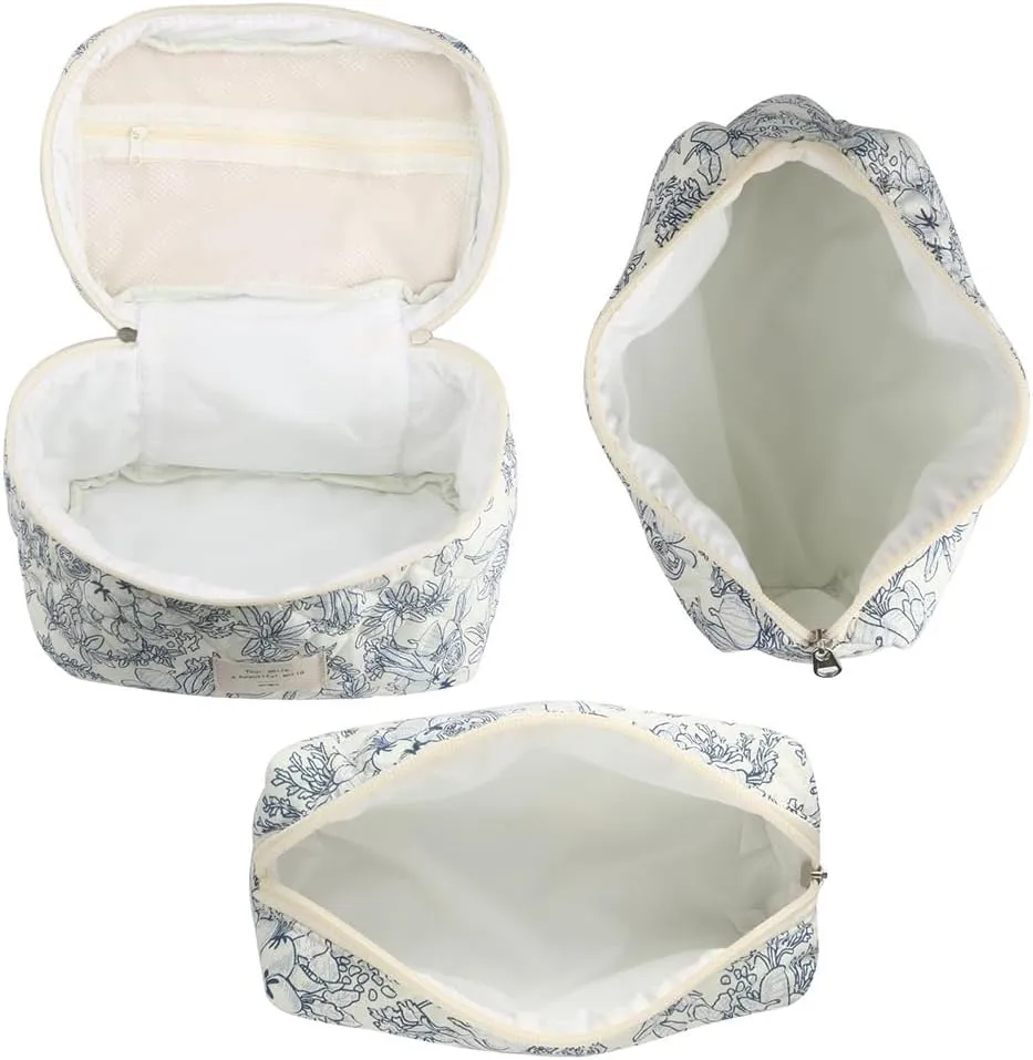 Juoxeepy Quilted Makeup Bag Floral Cotton Cosmetic Bag Jolly House Toiletry Bag Coquette Aesthetic Makeup Bag Cosmetic