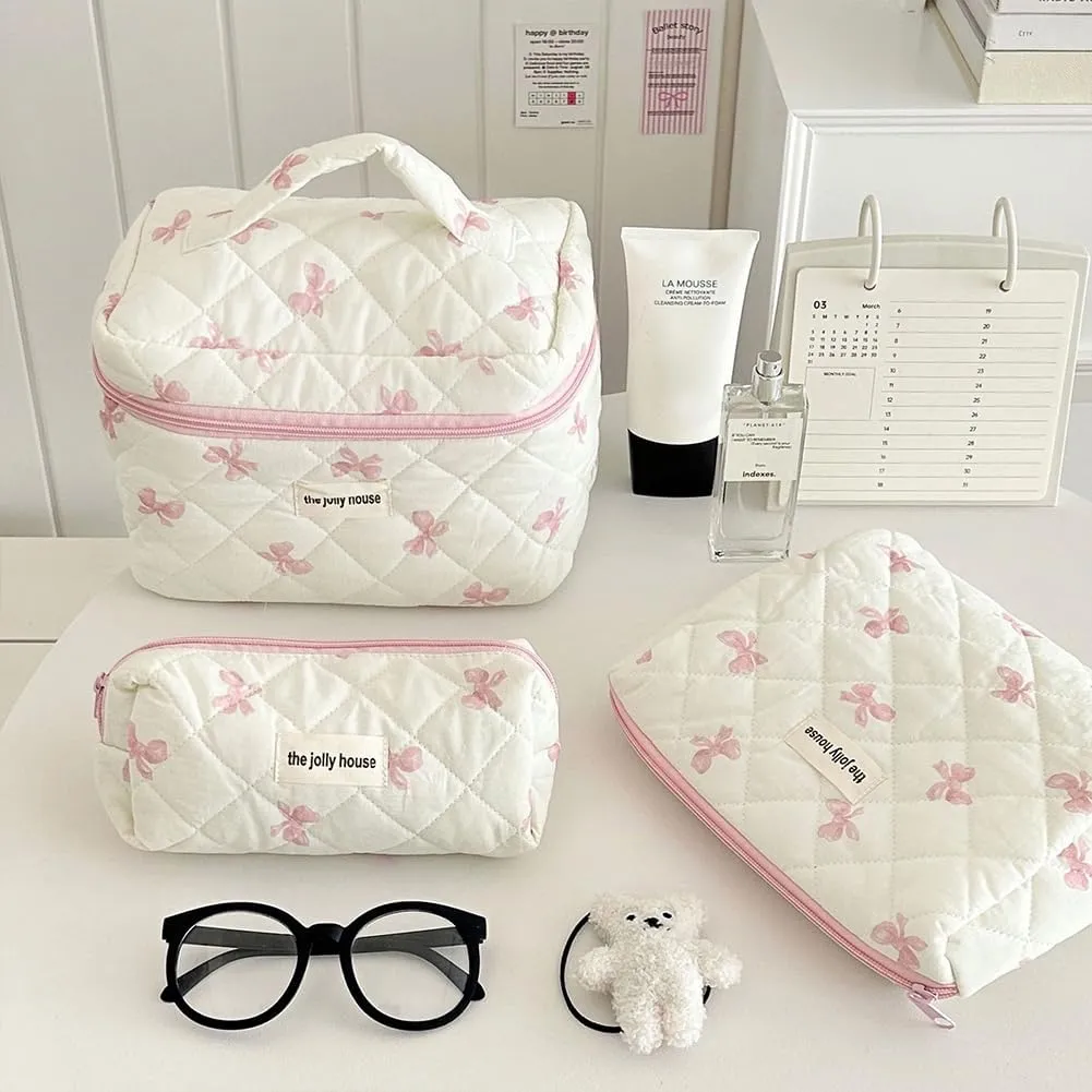 Juoxeepy Quilted Makeup Bag Floral Cotton Cosmetic Bag Jolly House Toiletry Bag Coquette Aesthetic Makeup Bag Cosmetic