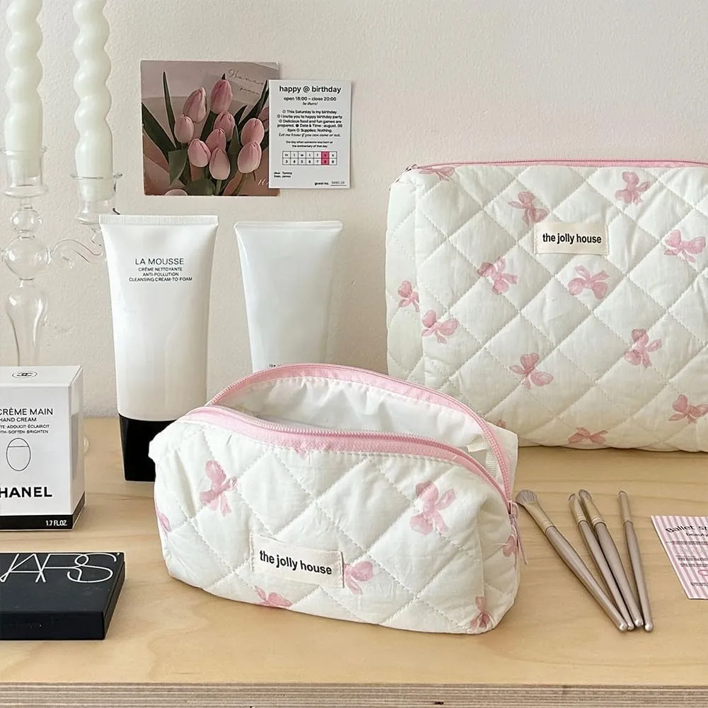 Juoxeepy Quilted Makeup Bag Floral Cotton Cosmetic Bag Jolly House Toiletry Bag Coquette Aesthetic Makeup Bag Cosmetic