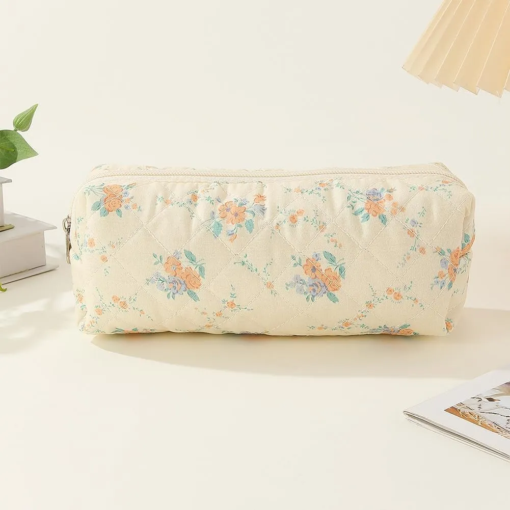 Juoxeepy Quilted Makeup Bag Floral Cotton Cosmetic Bag Jolly House Toiletry Bag Coquette Aesthetic Makeup Bag Cosmetic