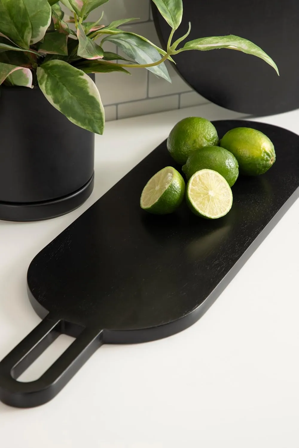 Kate and Laurel Staven Transitional Two-Piece Serving Boards Set, 7 x 22 and 14 x 18, Black, Modern Food-Safe Charcuterie Boards with Solid Mango Construction for Use as Kitchen Countertop Décor