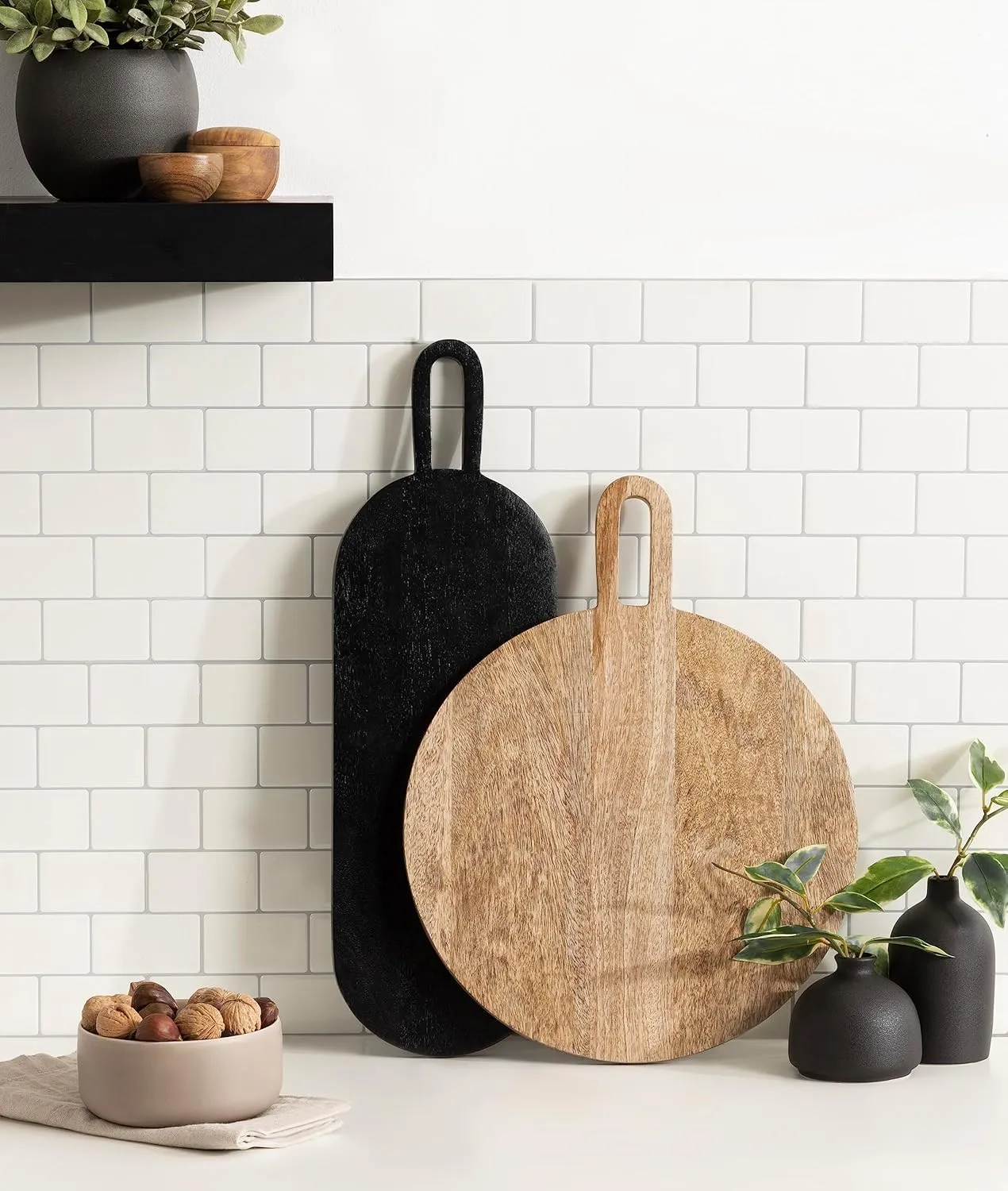 Kate and Laurel Staven Transitional Two-Piece Serving Boards Set, 7 x 22 and 14 x 18, Natural Brown and Black, Modern Food-Safe Charcuterie Boards with Solid Mango Construction