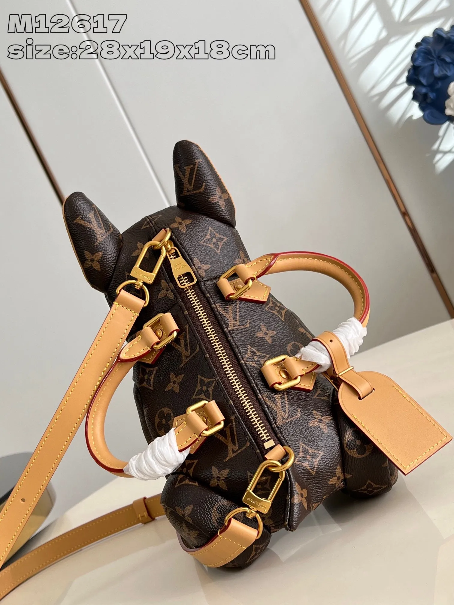 LB1133 Pooch Bag / 7.1 x 11 x 7.5 inches