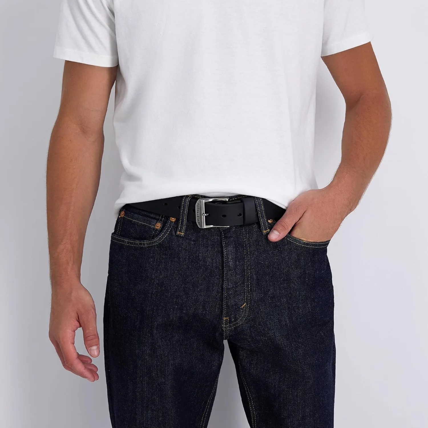 Levi’s Men’s Casual Everyday Leather Jean Belt