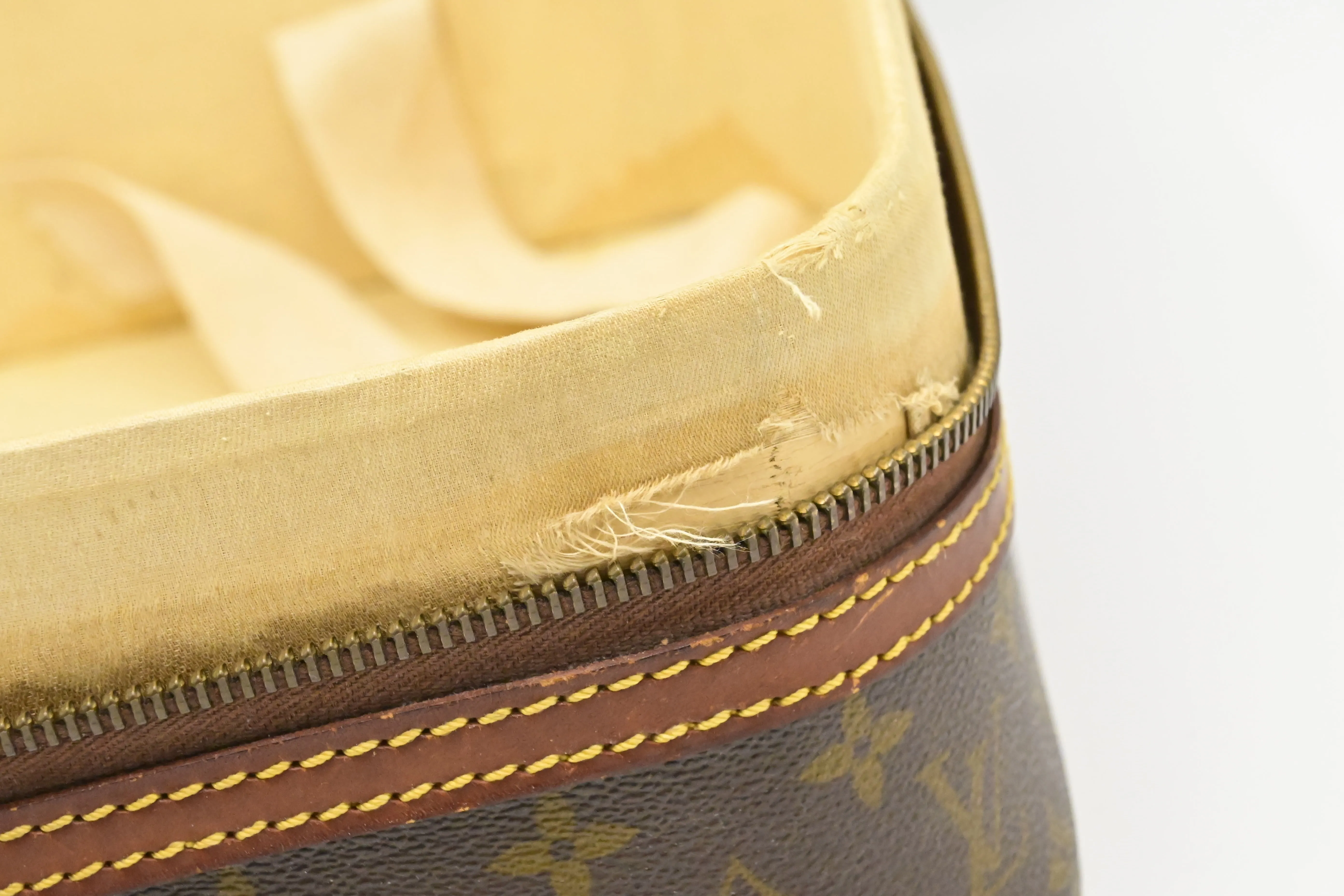 Louis Vuitton Stratos 50 in Monogram Canvas