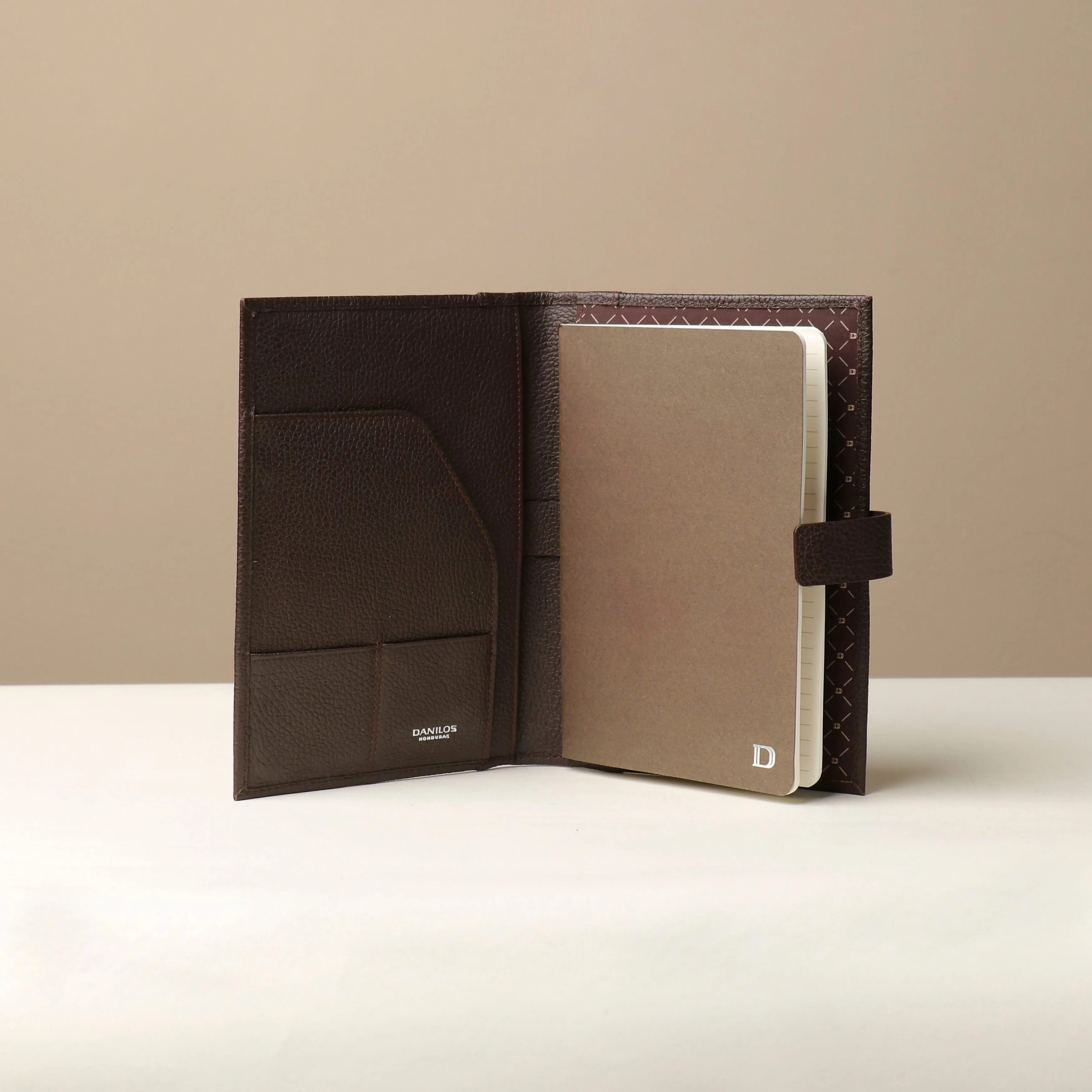Nirua Small Portfolio - Pebble Brown