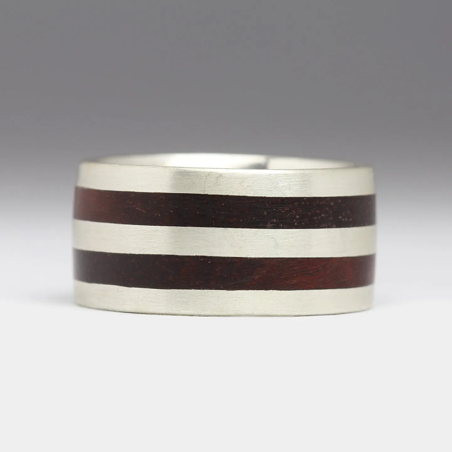 R6D 12mm Silver and Satine Rubane Wood Ring - Size V3/4