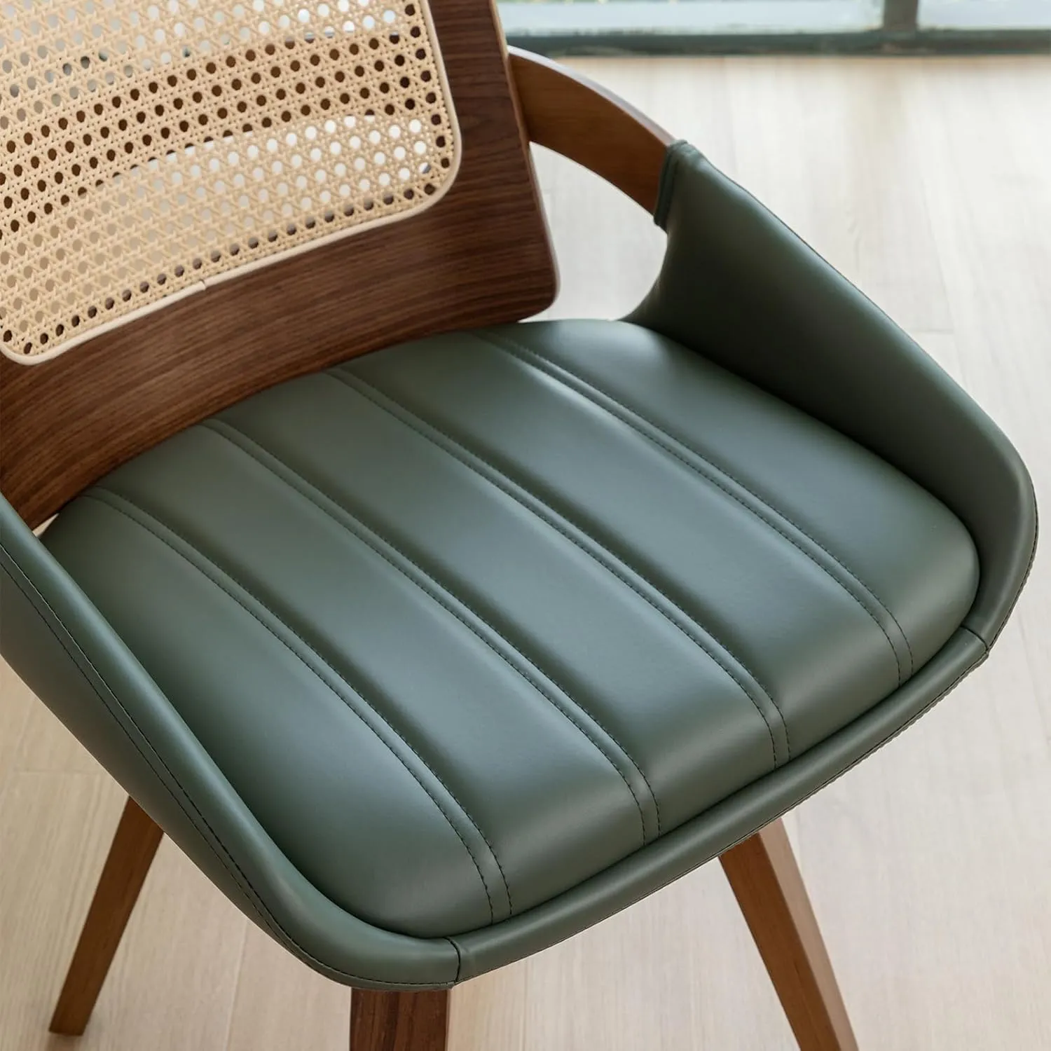 Set of 2 Green Rattan Dining Chairs - Mid Century Modern Dining Chairs with Walnut Bentwood Frame, Ergonomic Rattan Back, Curved Arms, Versatile for Living Room/Conference/Kitchen (Walnut Green)