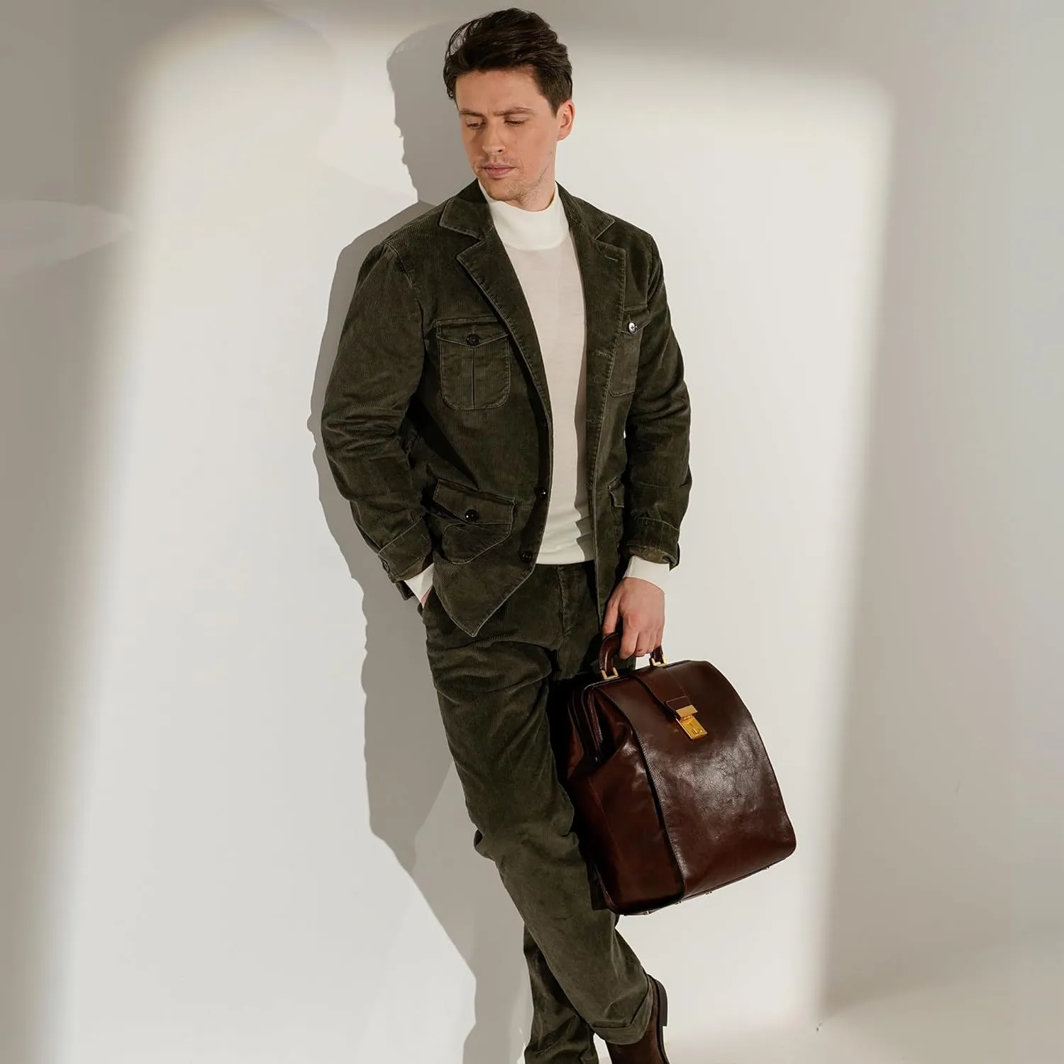 Time Resistance Leather Backpack for Men and Women - Business Rucksack Laptop Bag (Brown)