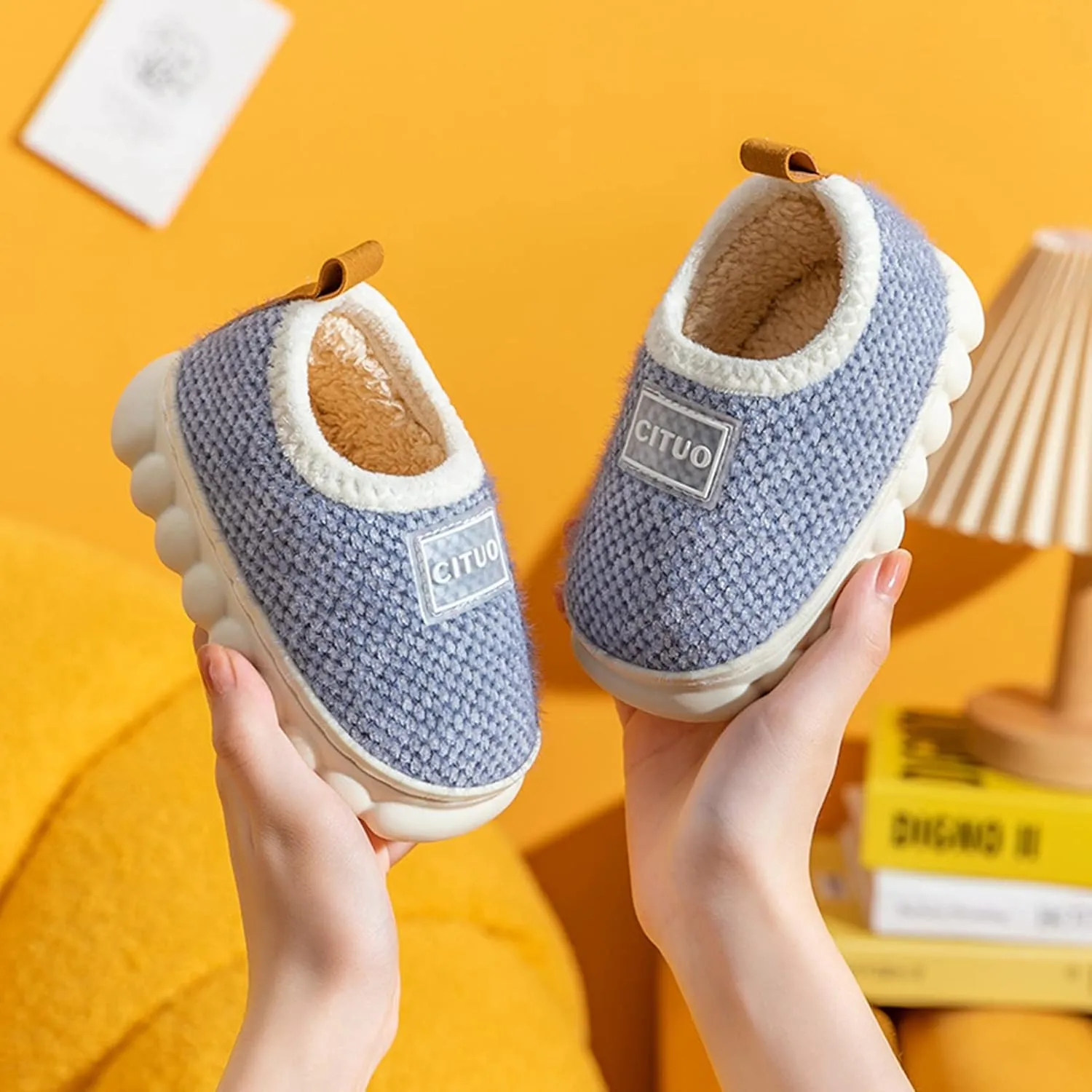 WILLFUN Unisex-Child Fleece Slippers Boys Girls Warm Winter Indoor/Outdoor Shoes for Little Kids