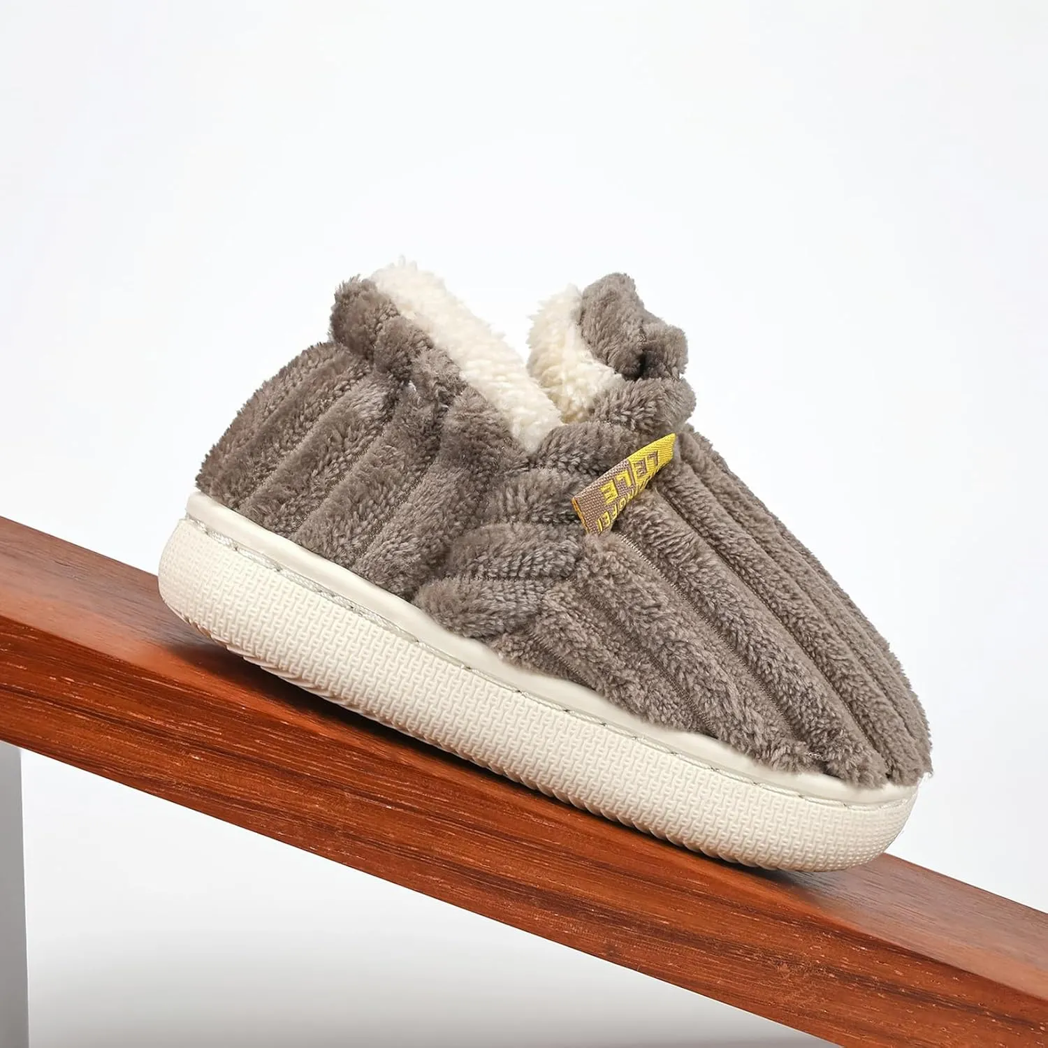 WILLFUN Unisex-Child Fleece Slippers Boys Girls Warm Winter Indoor/Outdoor Shoes for Little Kids