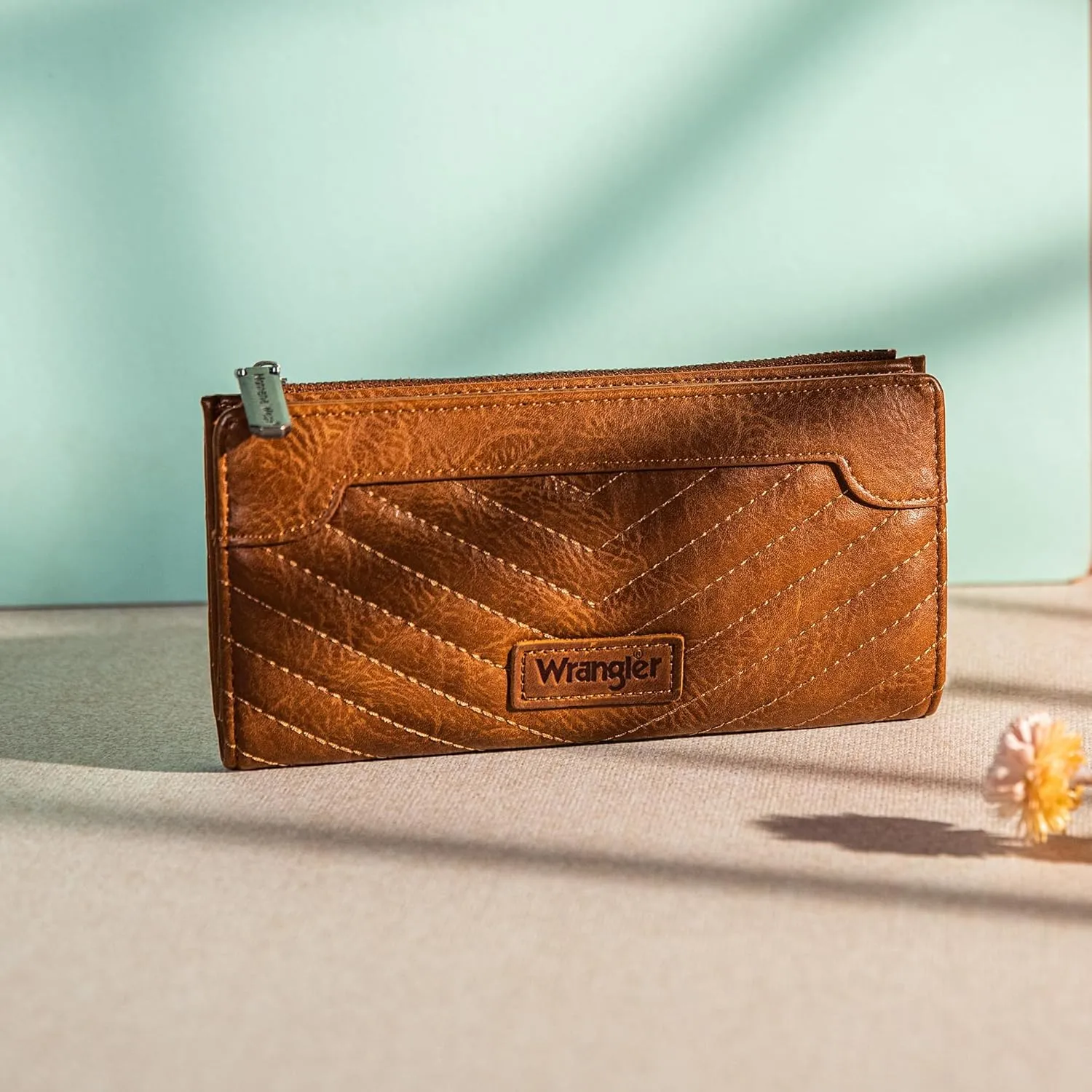 Wrangler Minimalist Wallet for Women Credit Card Wallet Ladies Travel Wallets Monederos de Mujer Card Cases & Money Organizers with Smooth Zippers for Women Brown