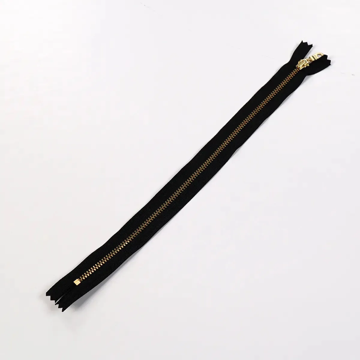 YKK 4.5 Brass Bag Zipper with Donut Pull 12 Inch