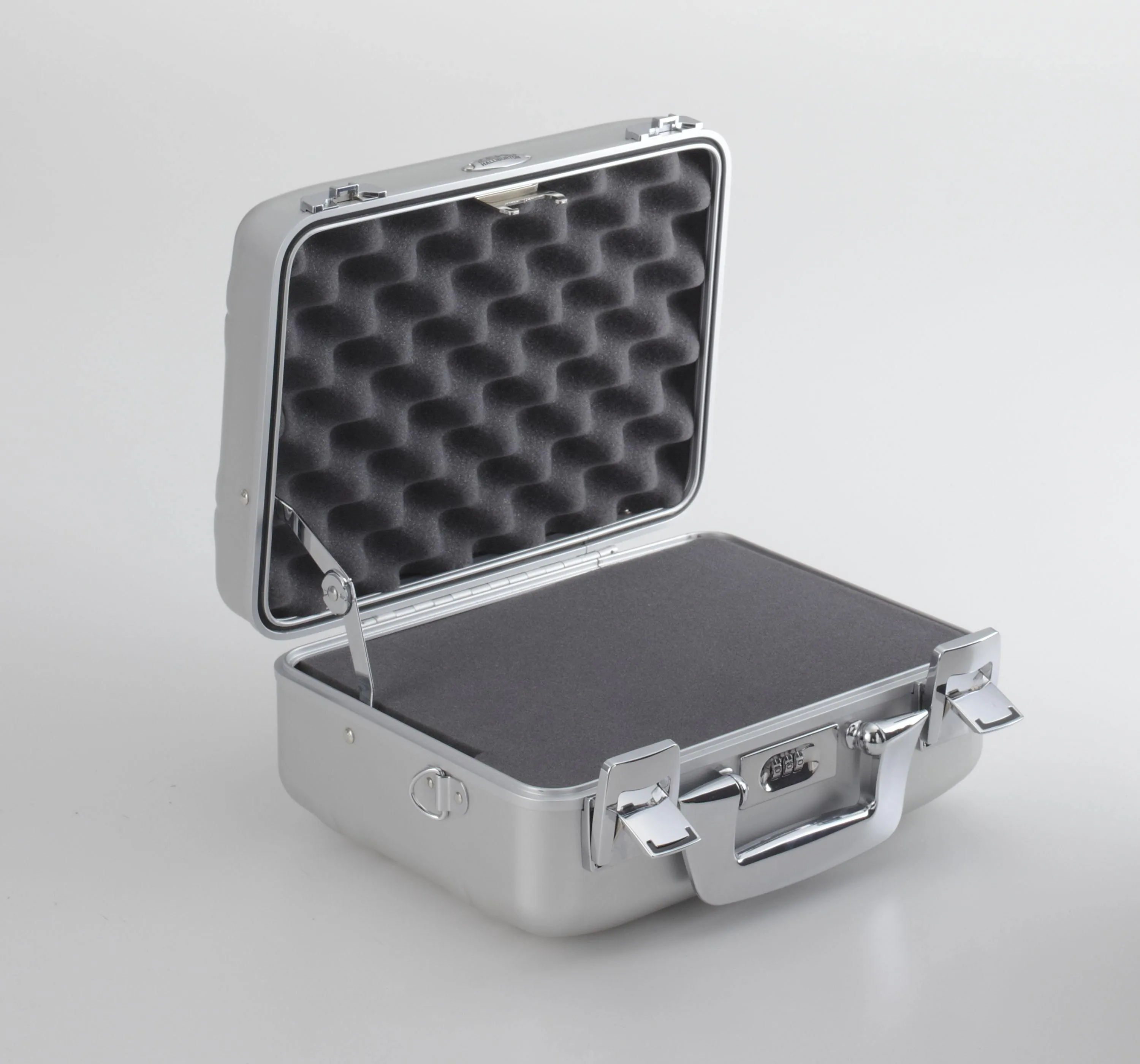 ZERO Halliburton Technical Camera Case